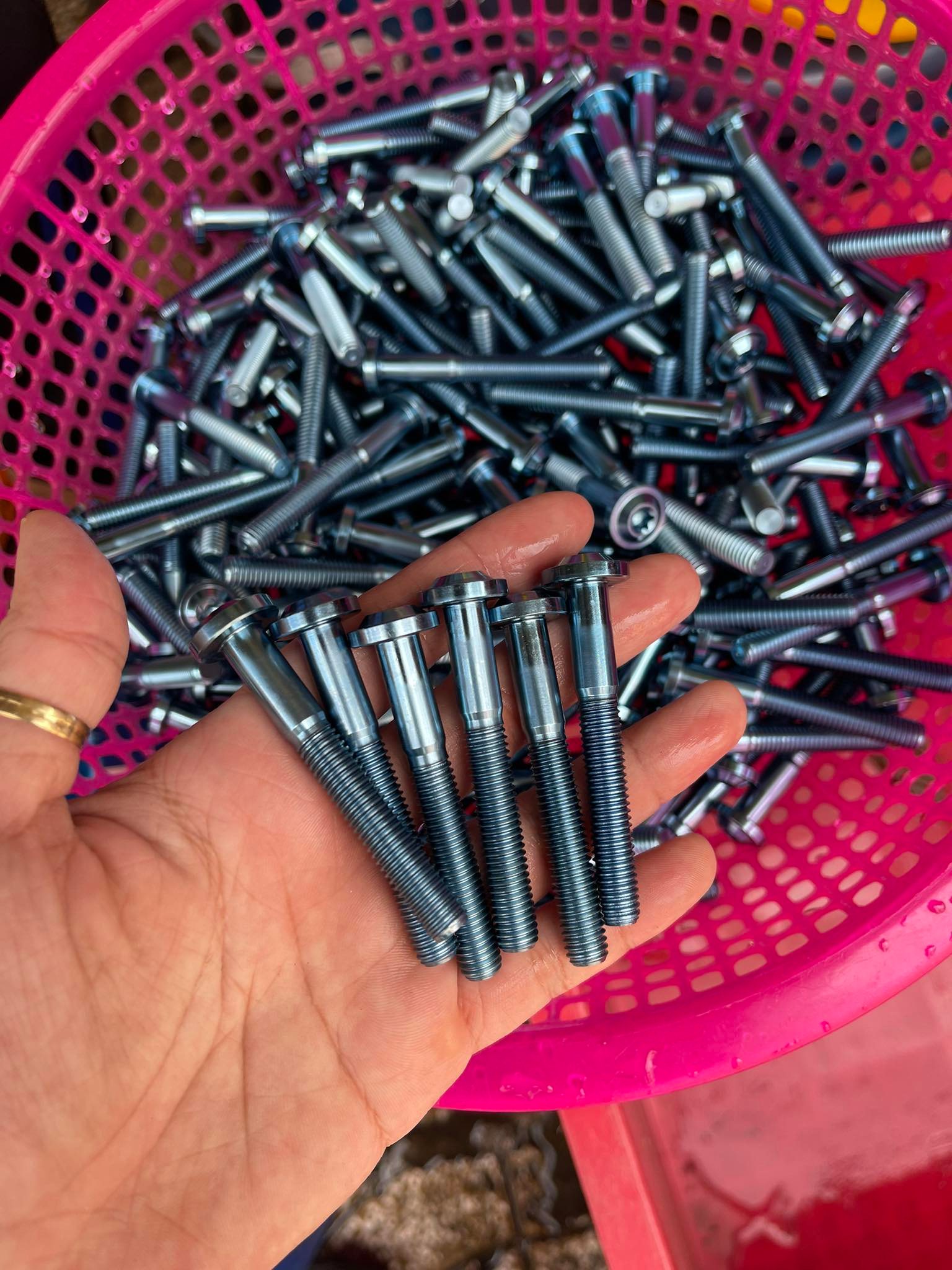 1 con Ốc 8li60 Dù bắt cảng sau Vario TITAN GR5