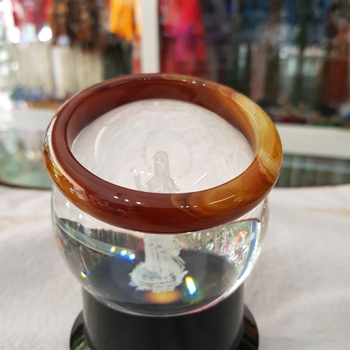 Vòng tay bản liền đá mã não màu nâu