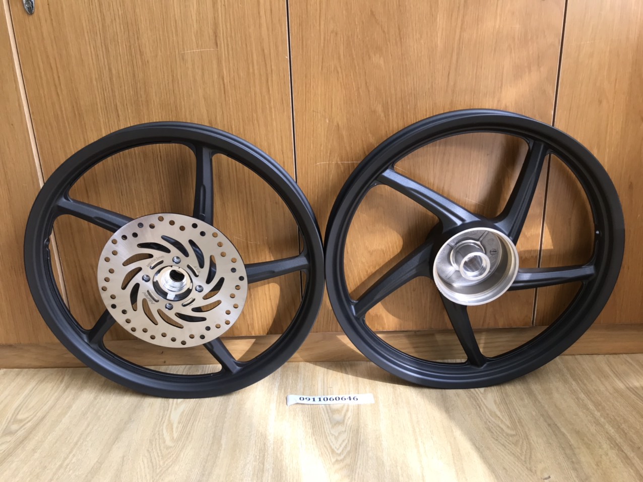 MÂM VÀNH ĐÚC 5 CÂY KIỂU ZIN THẮNG ĐĨA(PHANH ĐĨA) FUTURE 125 WAVE S RS RSX 110, BLADE 110,WAVE 125 THÁI LÊN ZIN THEO XE KHÔNG CHÁO