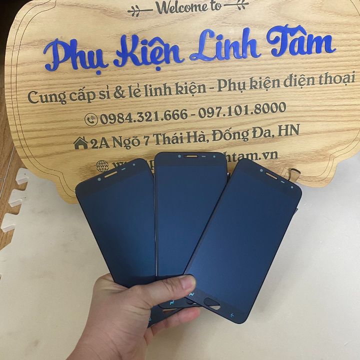 Màn hình  Samsung J4 2018 J400