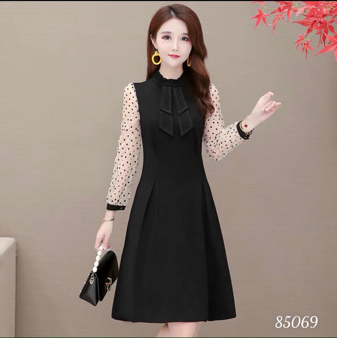 Đầm poly phối lưới bi xinh xắn kiểu dáng công sở thanh lịch