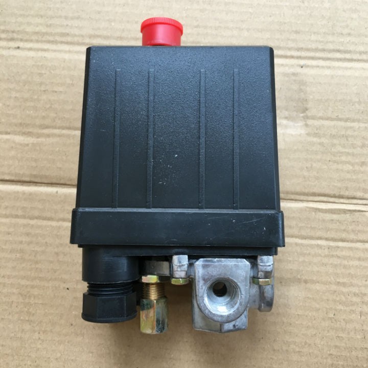 Rơ Le Máy Nén Khí Vỏ Đen 4 Lỗ Ren 13Mm