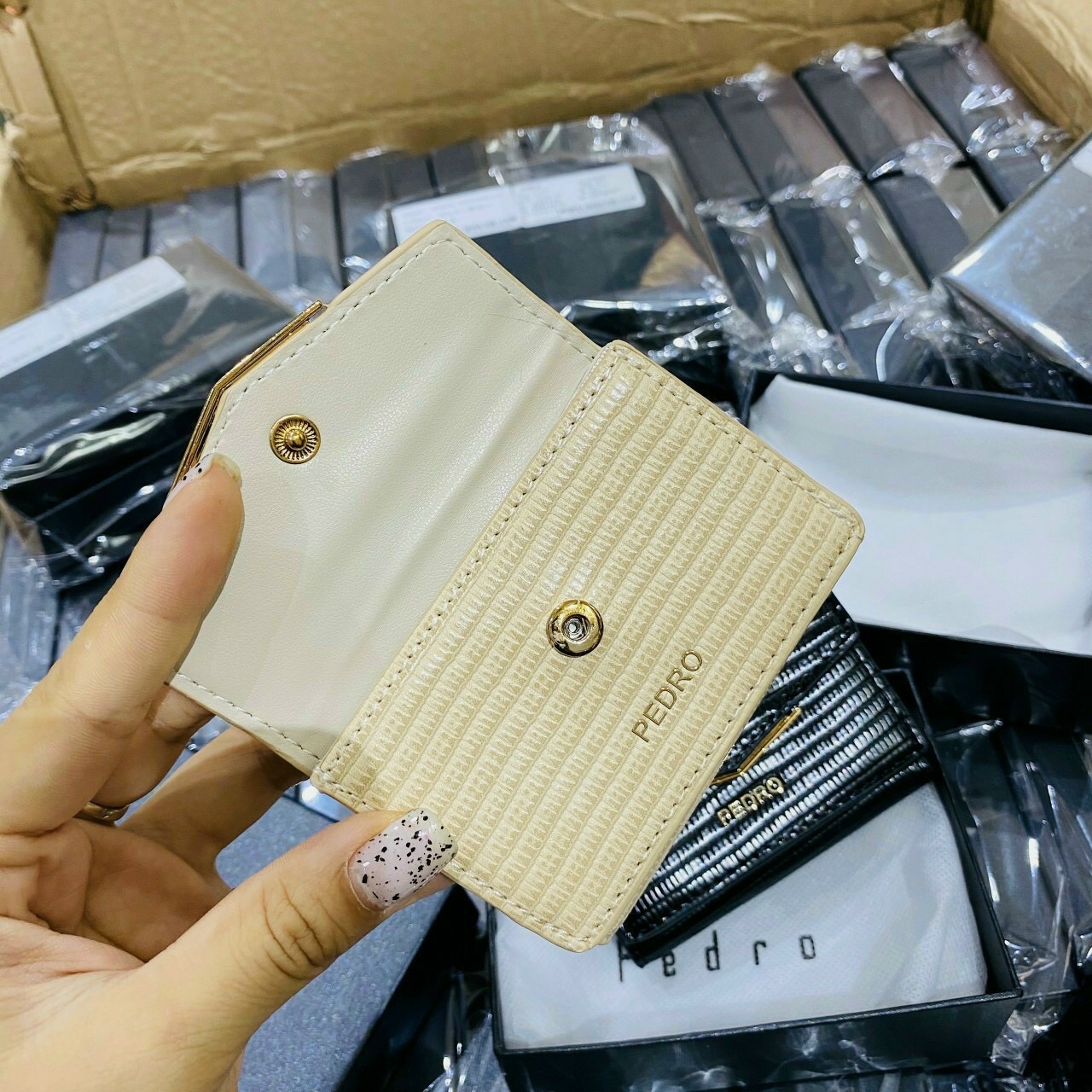 [HCM]Ví đựng tiền Pedro PW4-16500021