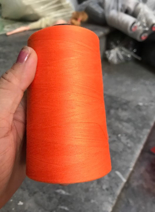1kg ( 6 cuộn) CHỈ MAY CÔNG NGHIỆP