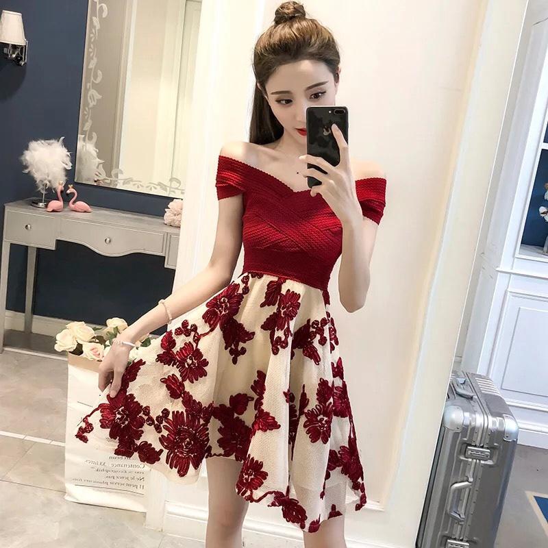 [HCM]ĐẦM XÒE TRỄ VAI THIẾT KẾ HỞ LƯNG - V49