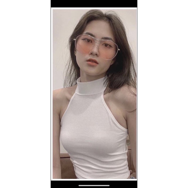 Áo cổ lọ hở lưng