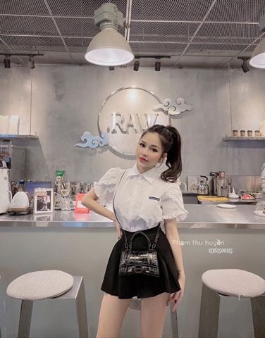 Áo sơ mi cộc tay viền bèo điệu đà