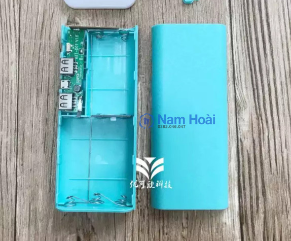 [HCM]Box sạc dự phòng 5 cell (Đèn pin siêu sáng)