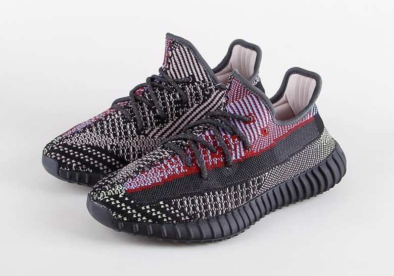 Giày sneaker adidas Yeezy 350v2 Yecheil