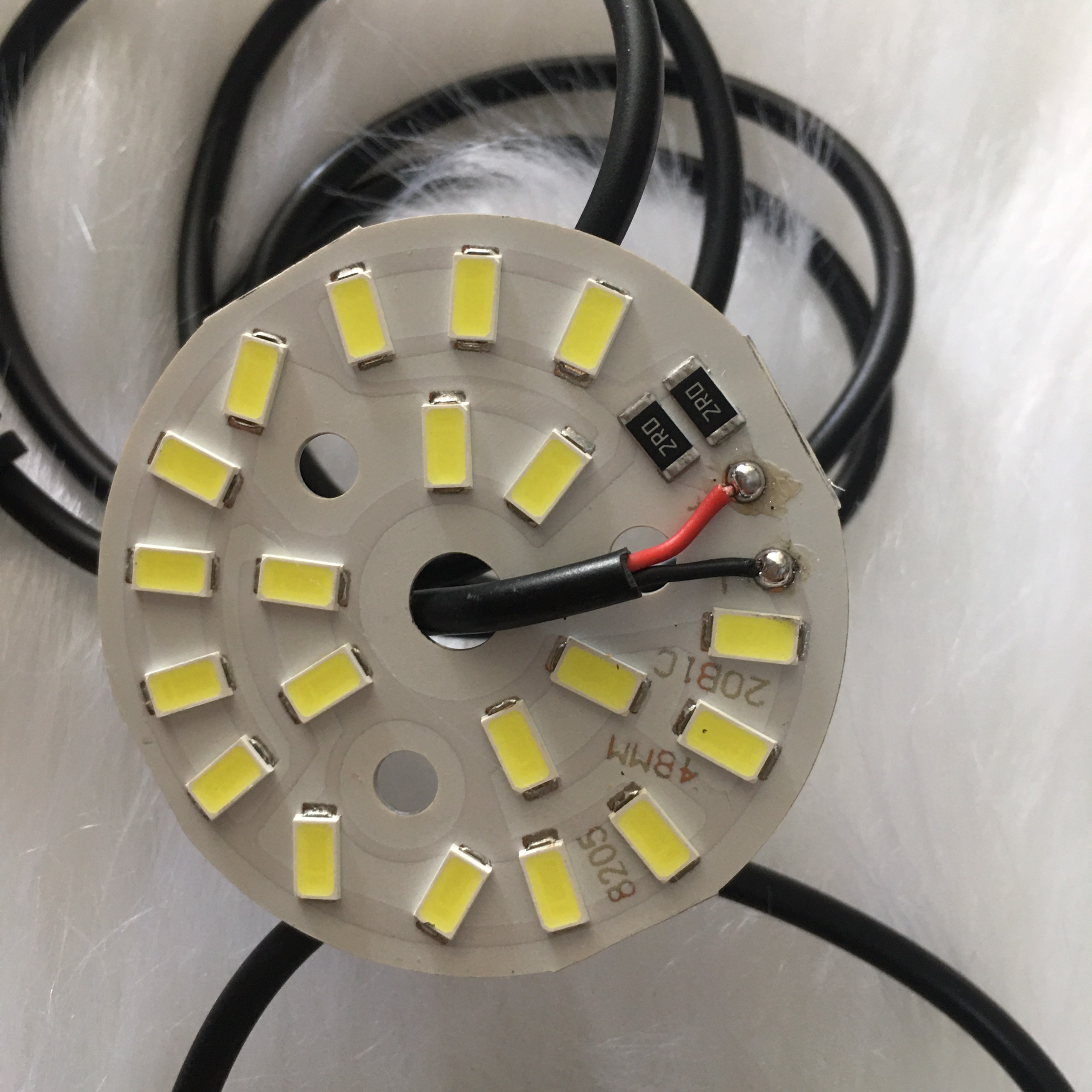 Chip LED 3.7V~5V USB, 24W và 10w  5730 Sáng trắng và sáng vàng,hàn sẵn dây nguồn USB