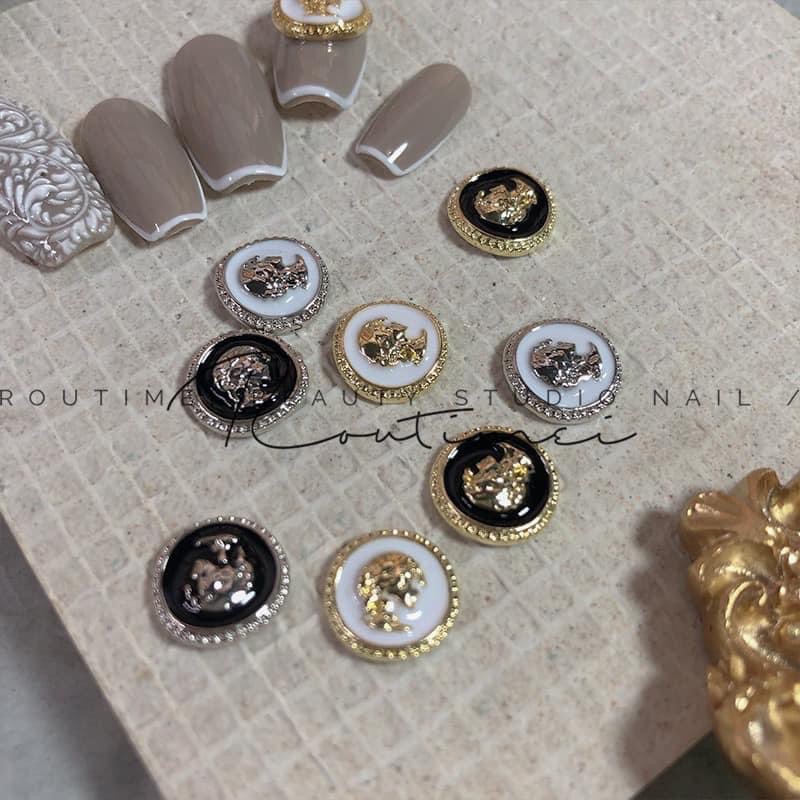Set charm tròn đính móng moon nail