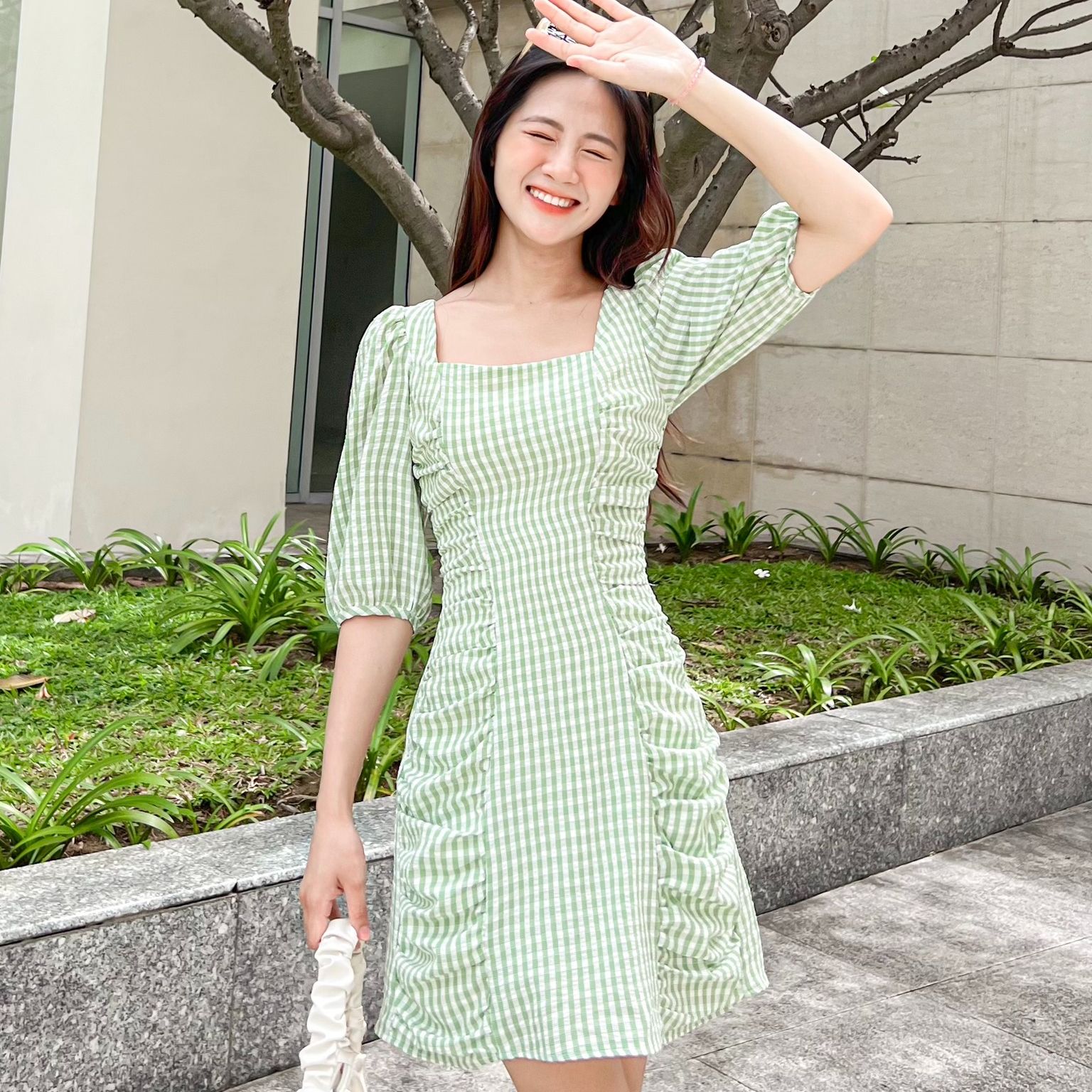Đầm nani - đầm tay lửng cổ vuông