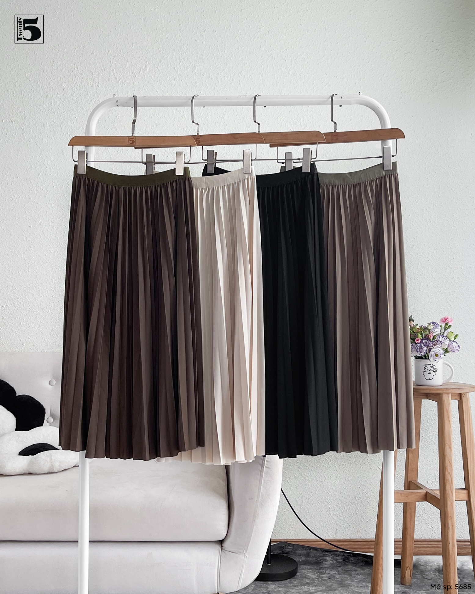 Chân váy dài xếp ly nhỏ Twenty.FIve 5685