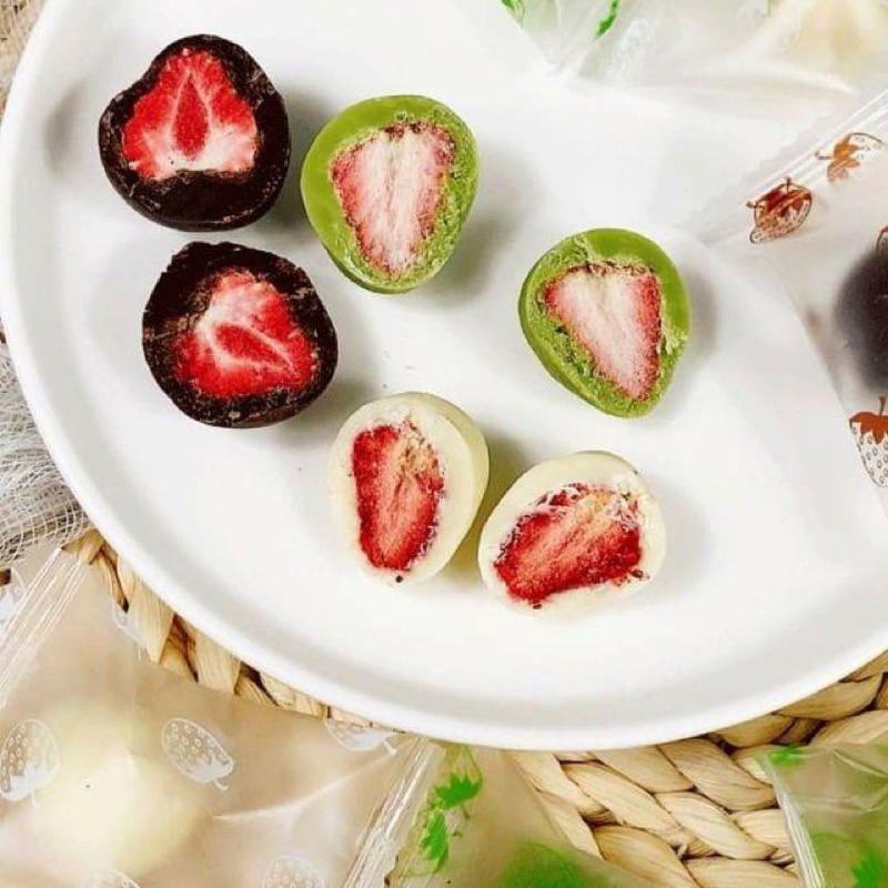Dried Strawberry Covered Chocolate Candy - 60Gr Pack - 4 Flavors (Mixed)