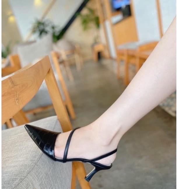 Giày cao gót mũi nhọn cao 6 phân