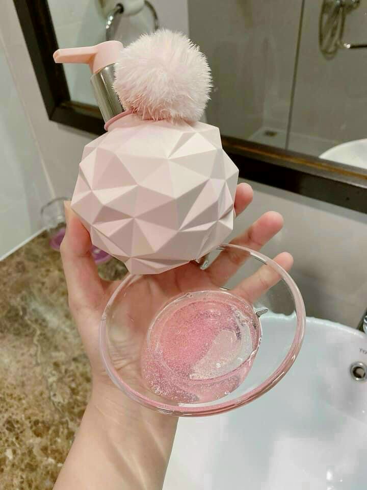 Sửa TẮM xông trắng PINK LADY Tẩy tế bào chết cho da Giúp da sáng Hồng lưu hương thơm nhẹ nhàng