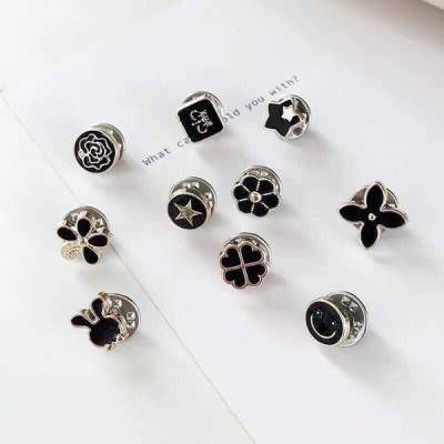 Set khuy cài áo mini chống hở ngực cho nữ