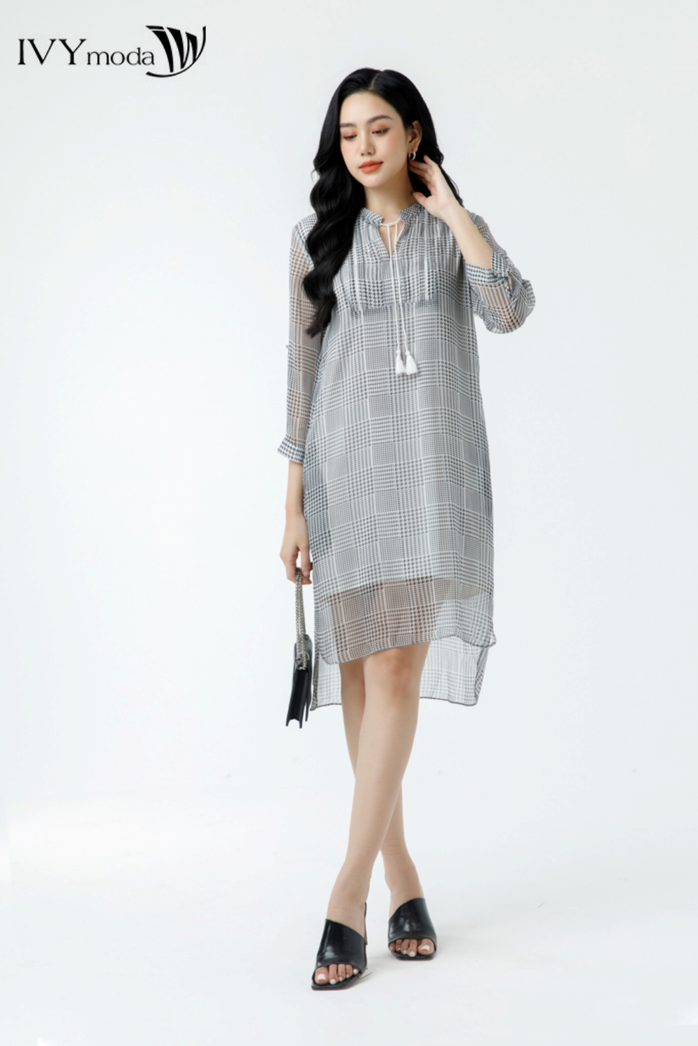 Đầm chiffon 2 lớp cổ tàu xẻ IVY moda MS 48M7476