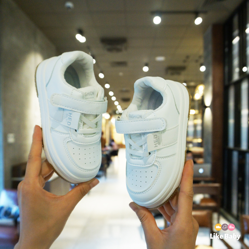 HOÀN TIỀN 15% - Giày Thể Thao Bé Trai Bé Gái Từ 1 - 12 Tuổi Màu Trắng Siêu Nhẹ Quai Dán Đế Êm Kiểu Dáng Thời Trang G96