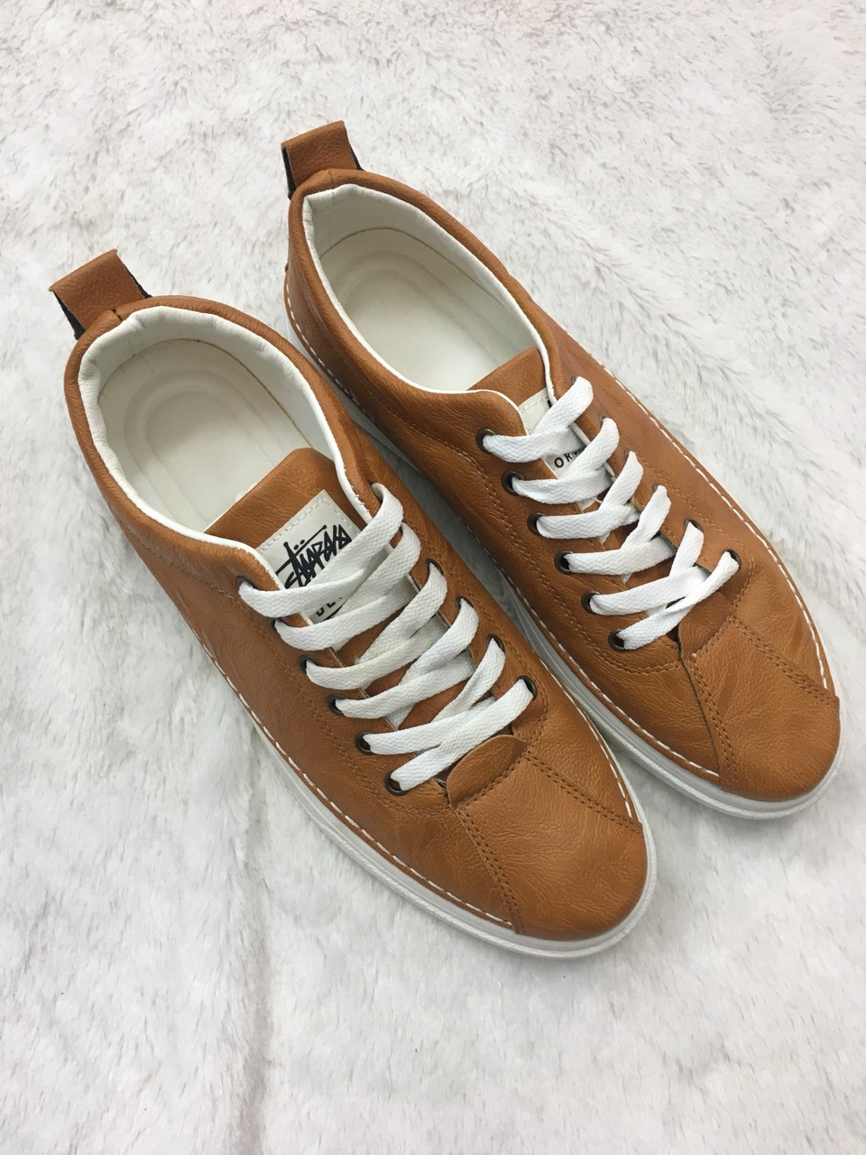 Giày thể thao cột dây unisex