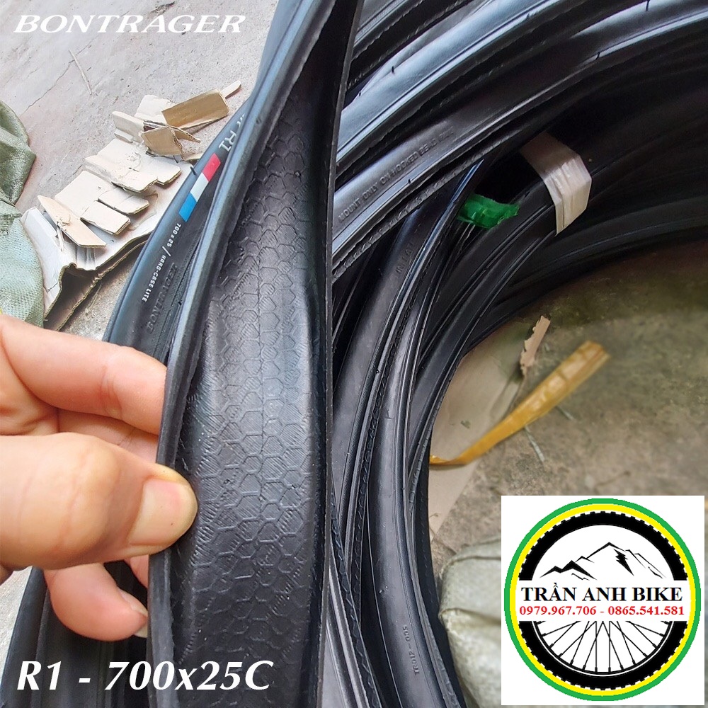 Lốp (Vỏ) Trọc Xe Đạp BONTRAGER R1 700x25C - 1 Cái