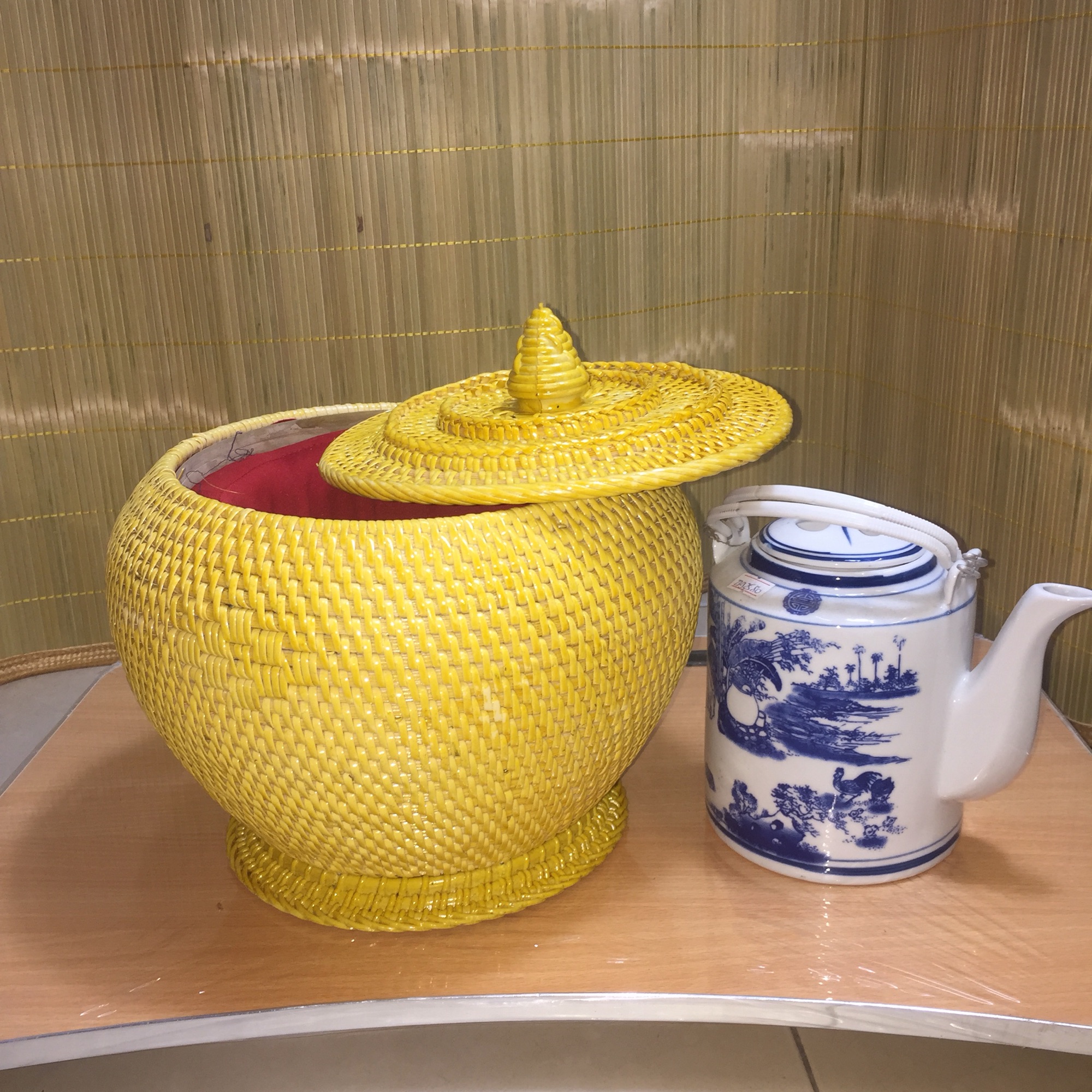 Combo giỏ ủ và ấm tích