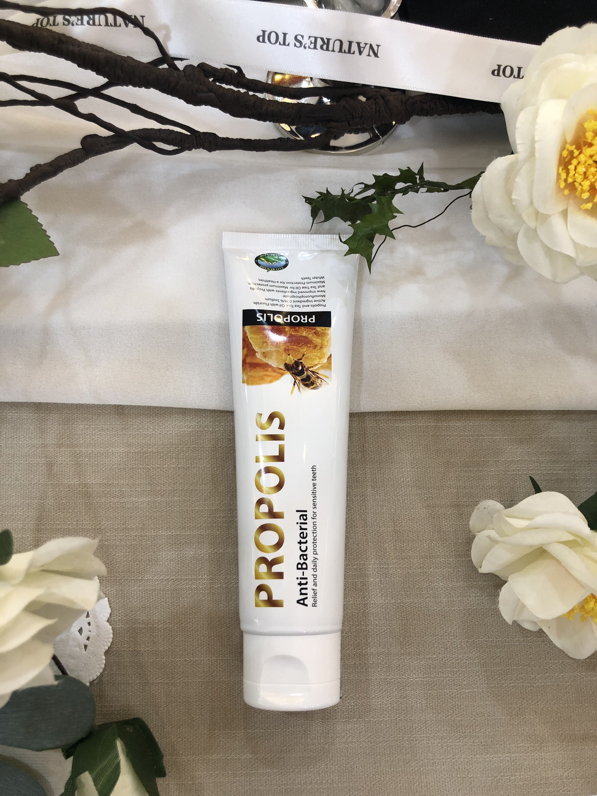 KEM ĐÁNH RĂNG KEO ONG PROPOLIS TOOTHPASTE -110G