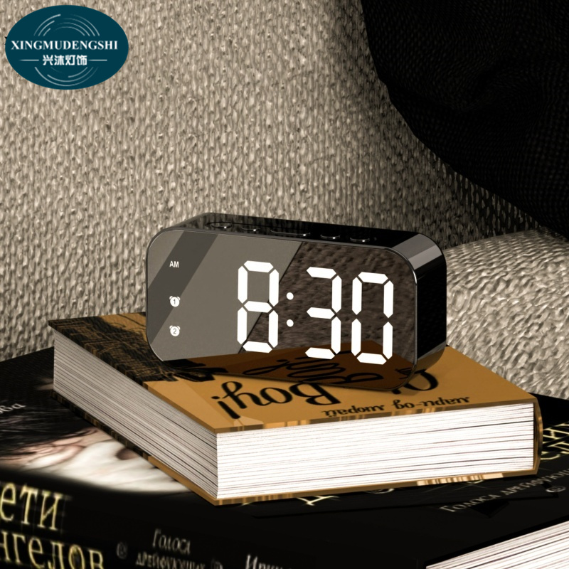 clock Simple LED electronic alarm clock clock student plug-in dual-purpose small alarm clock digital clock voice activated temperature clock