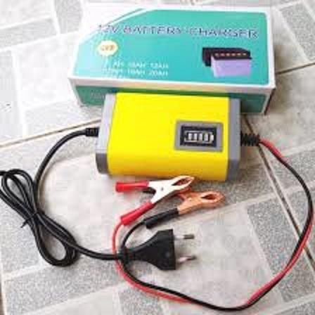 Máy Sạc Bình Ắc Quy Tự Động Cho Xe Máy (12V 2A)