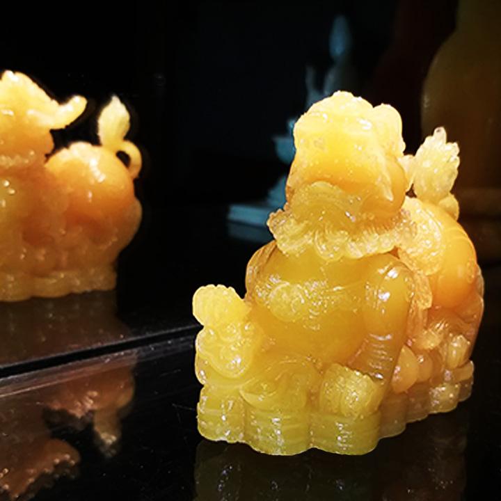 Tượng Tỳ Hưu màu vàng mang may mắn