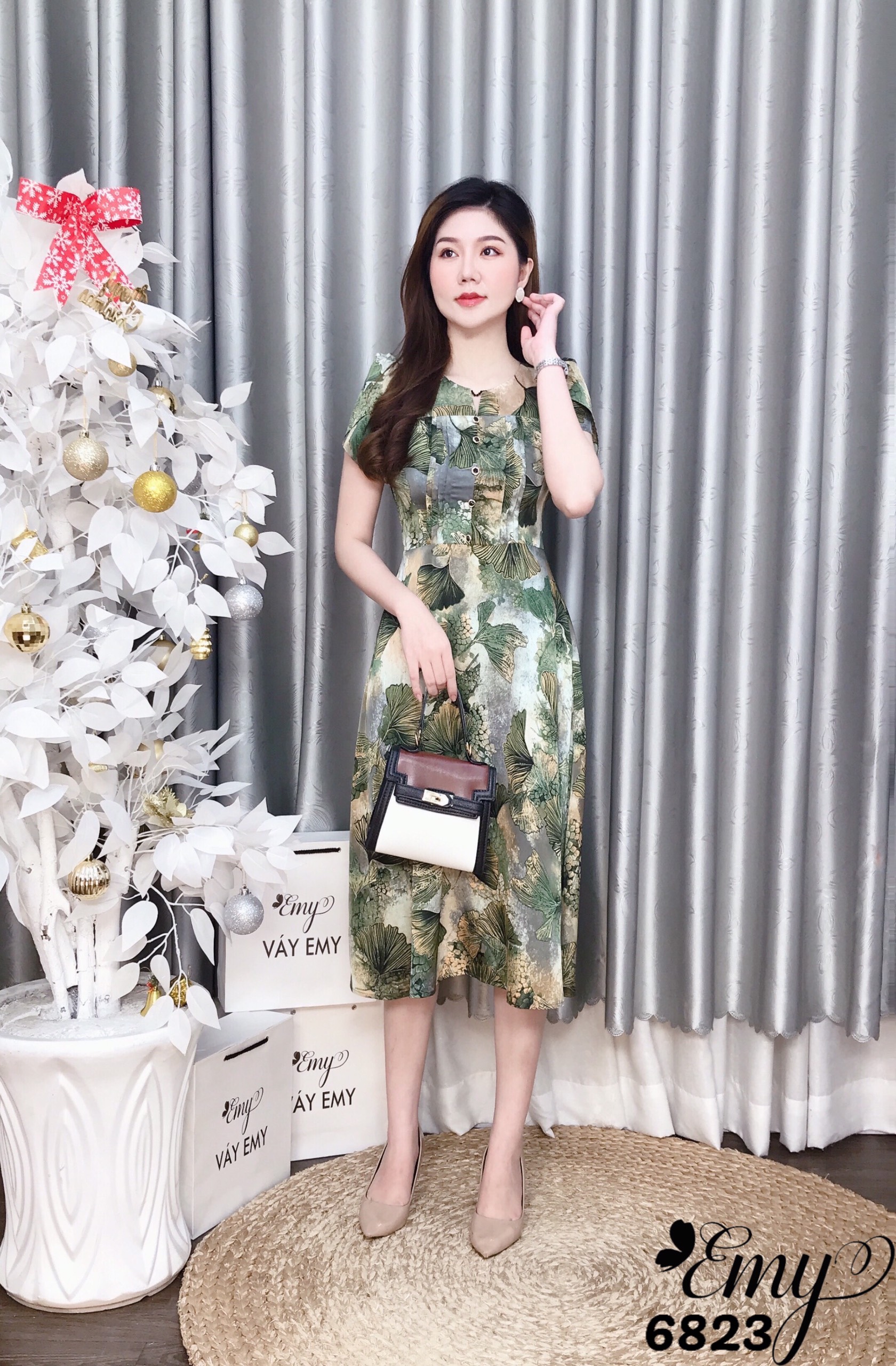 Đầm EMY EM6823 Midi Lụa Satin Xanh