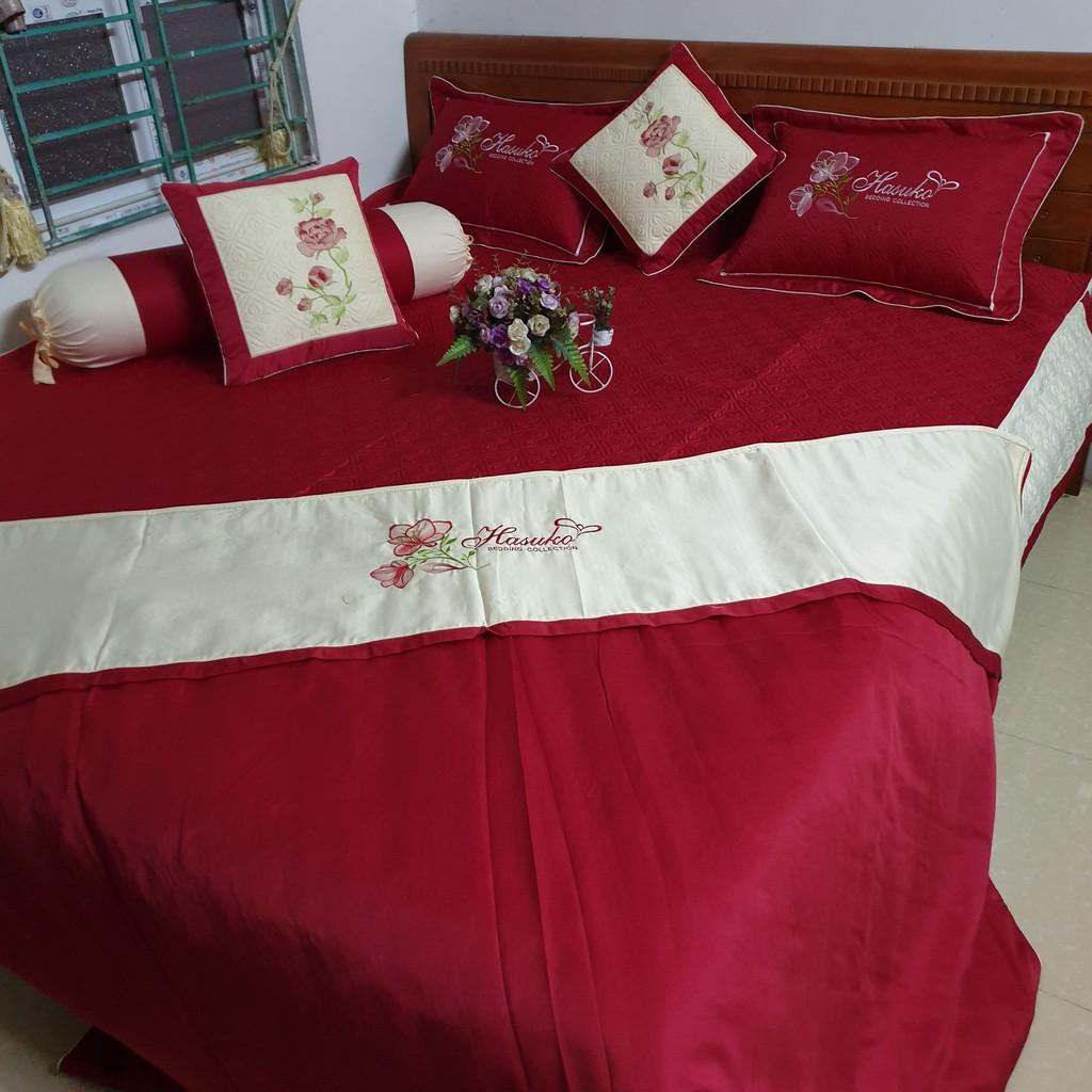 Set chăn ga chần thêu satin 7 món cao cấp Hasuko màu đỏ