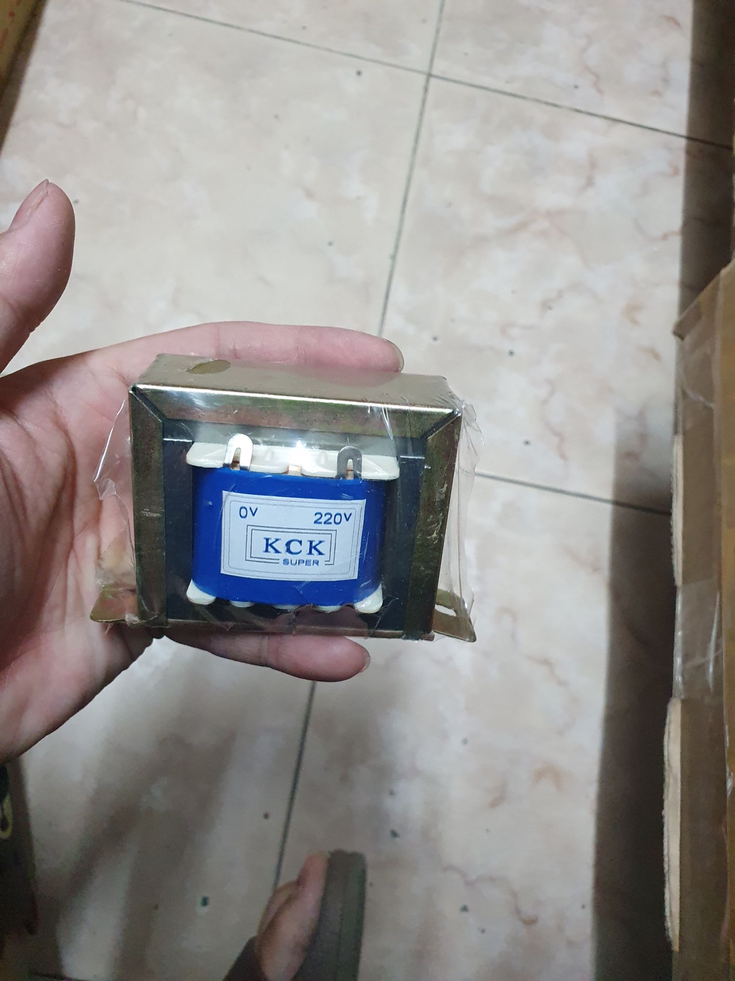 biến áp 3A đổi điện 220v ra 100v 110v