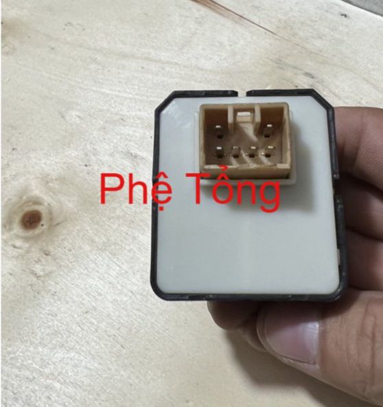 Công tắc lên xuống kính Kenbo 990