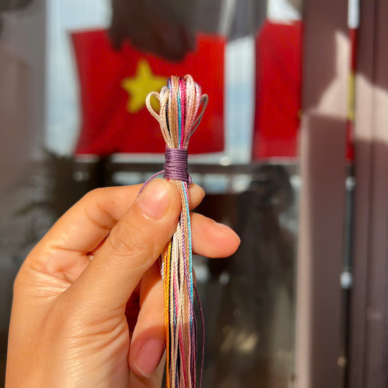 Tép chỉ khâu giày đủ mầu 100m bán lẻ