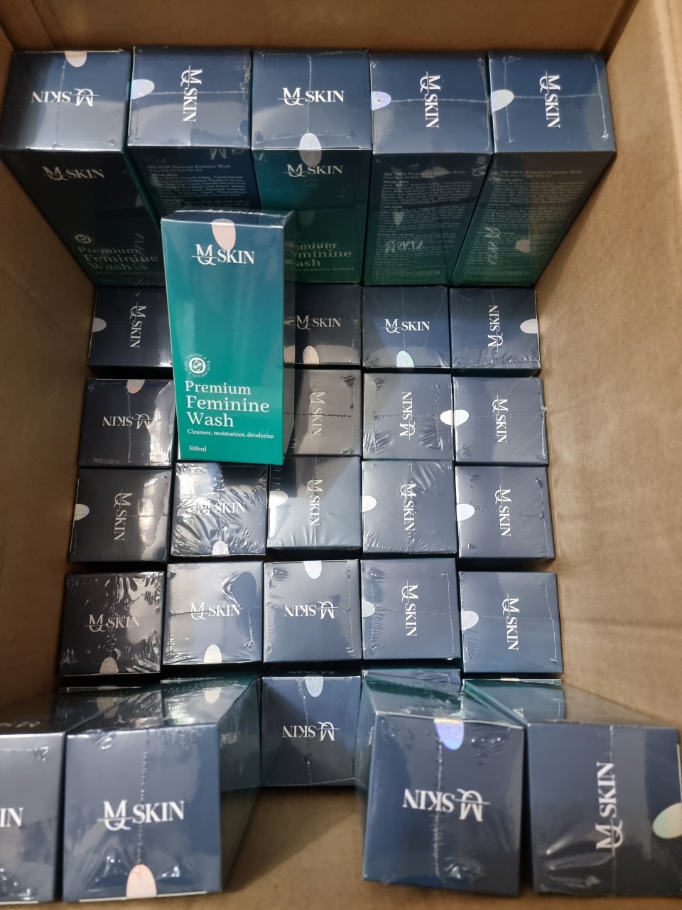 DUNG DỊCH VỆ SINH MQ SKIN