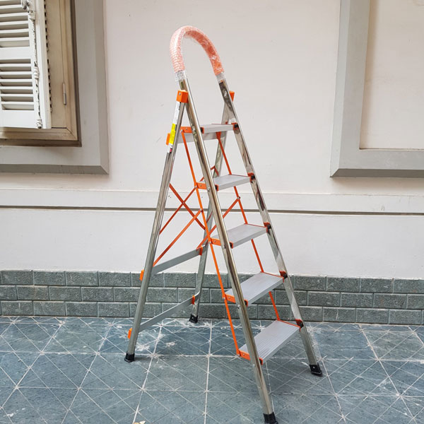 Thang Ghế Inox 5 Bậc Gấp Gọn Ameca AMG-5IN sáng bóng, không han gỉ, tải trọng 150kg