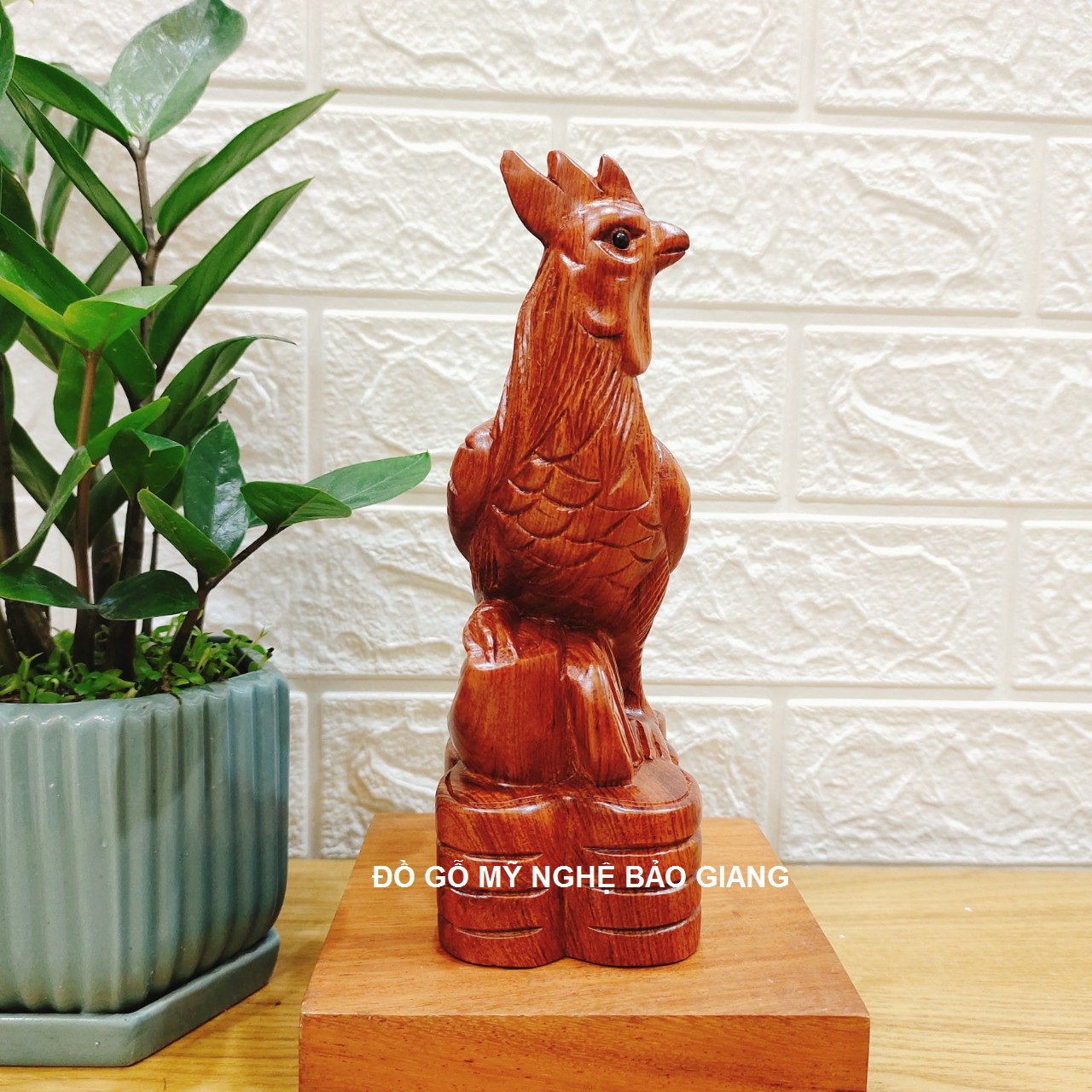 Tượng con gà gỗ hương cao 20 cm