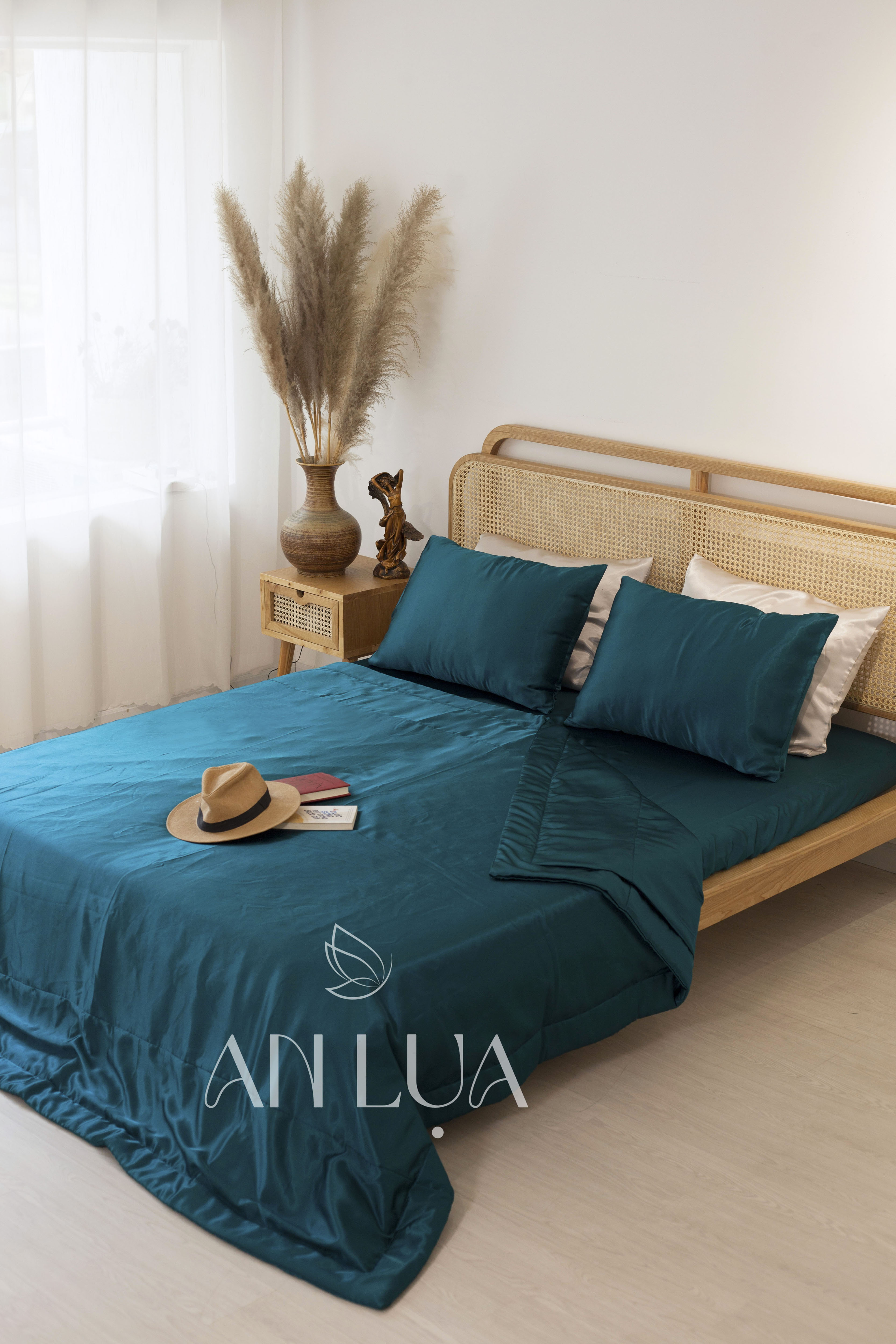 Bộ chăn drap 5 món An Lụa vải lụa mịn mát và thân thiện cho da - Xanh cổ vịt