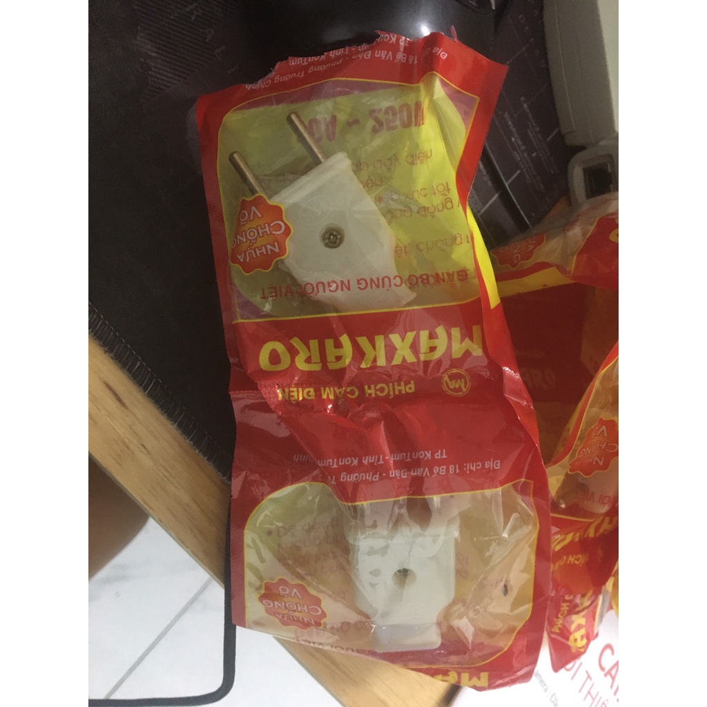 Phích cắm âm phích nối đa năng