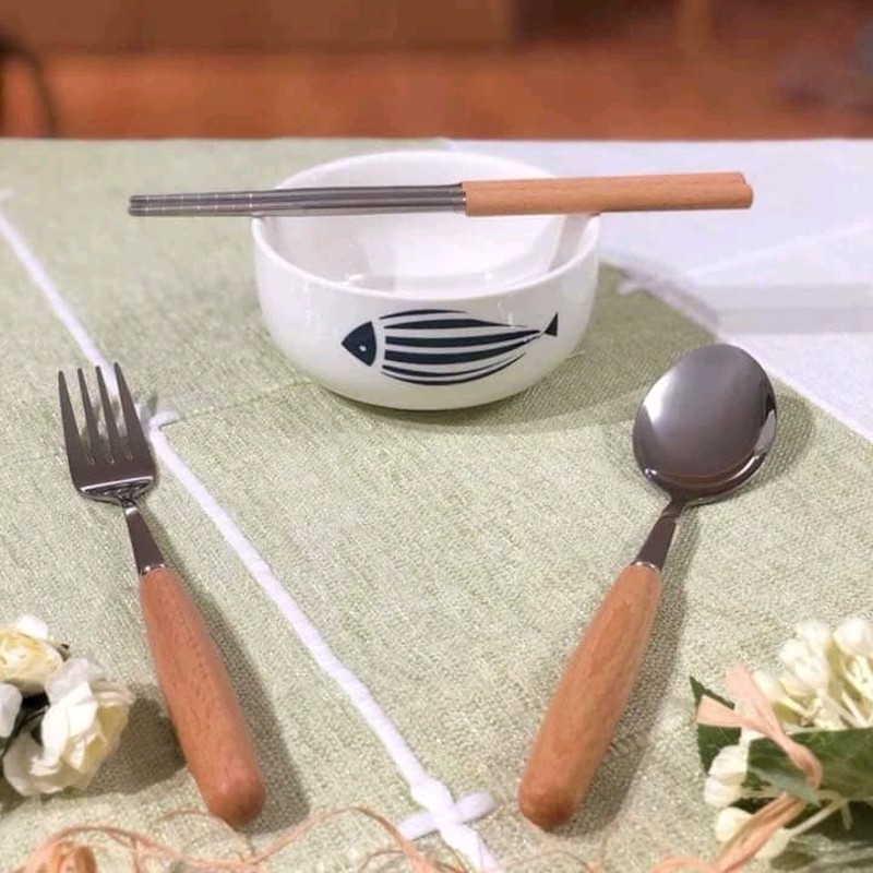 BỘ MUỖNG ĐŨA NĨA CÁN GỖ TIỆN ÍCH