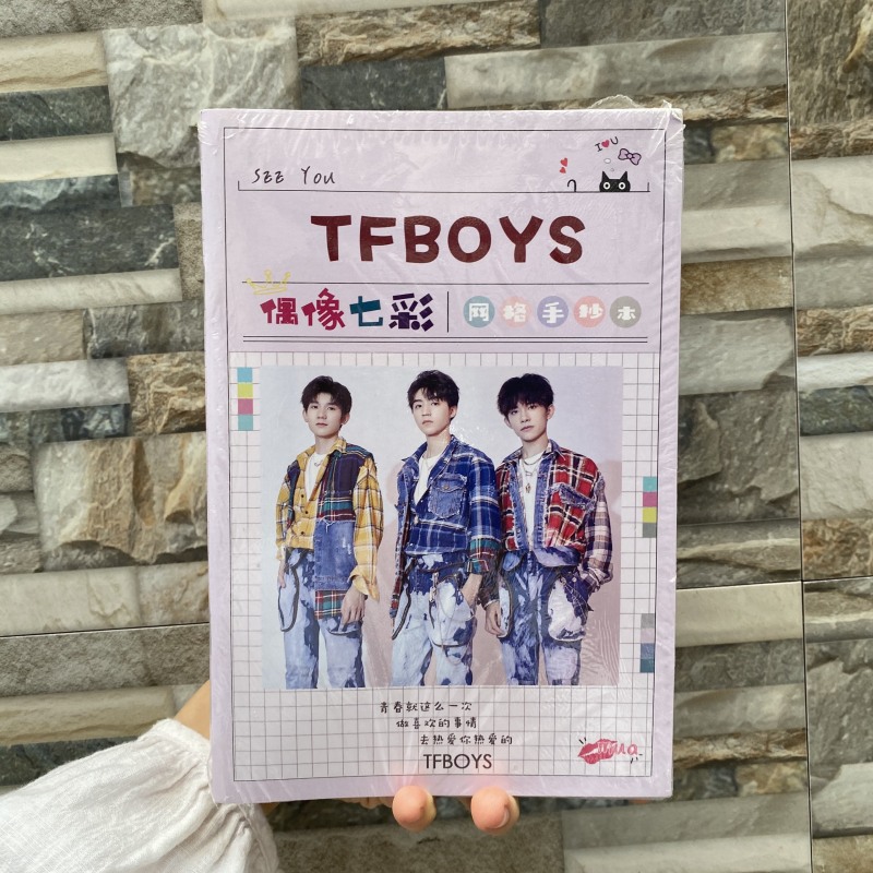 [Lấy mã giảm thêm 30%]Vở TFBoys vở tập viết in hìng idol Trung Quốc ảnh bìa in màu