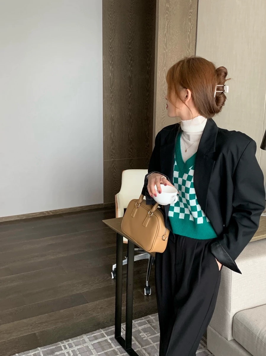 MS795 Áo gile len nữ kẻ caro cổ tim Hàn Quốc