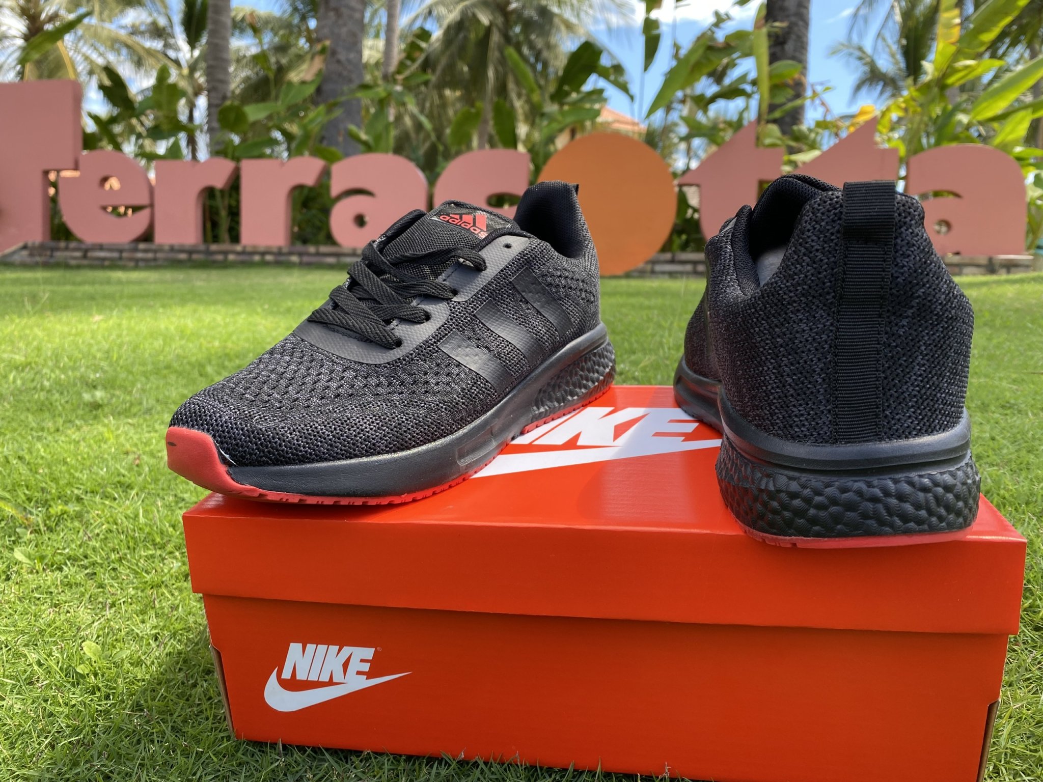 Giày thể thao adidas 08VN