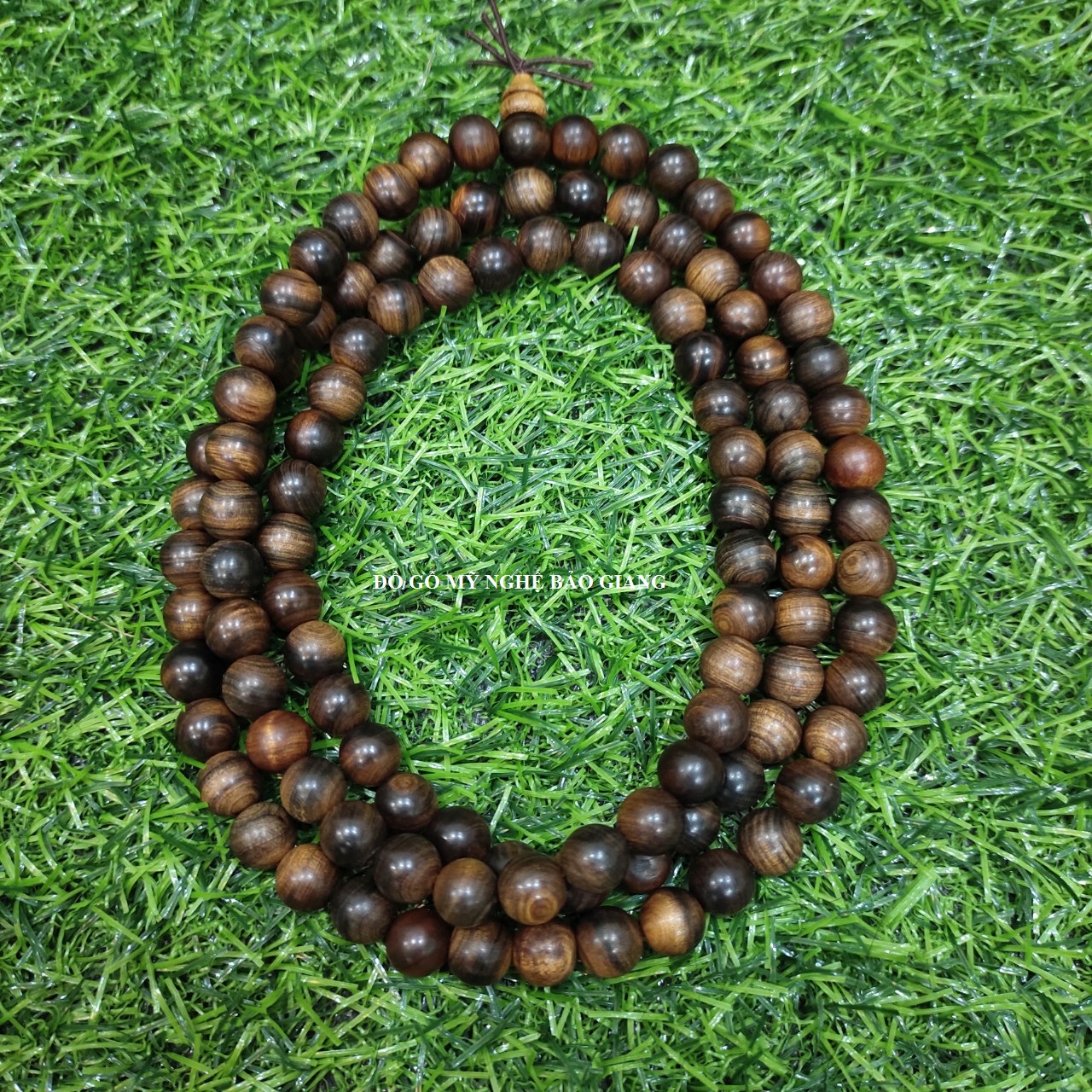 Vòng tay gỗ bách xanh 108 hạt size 8ly