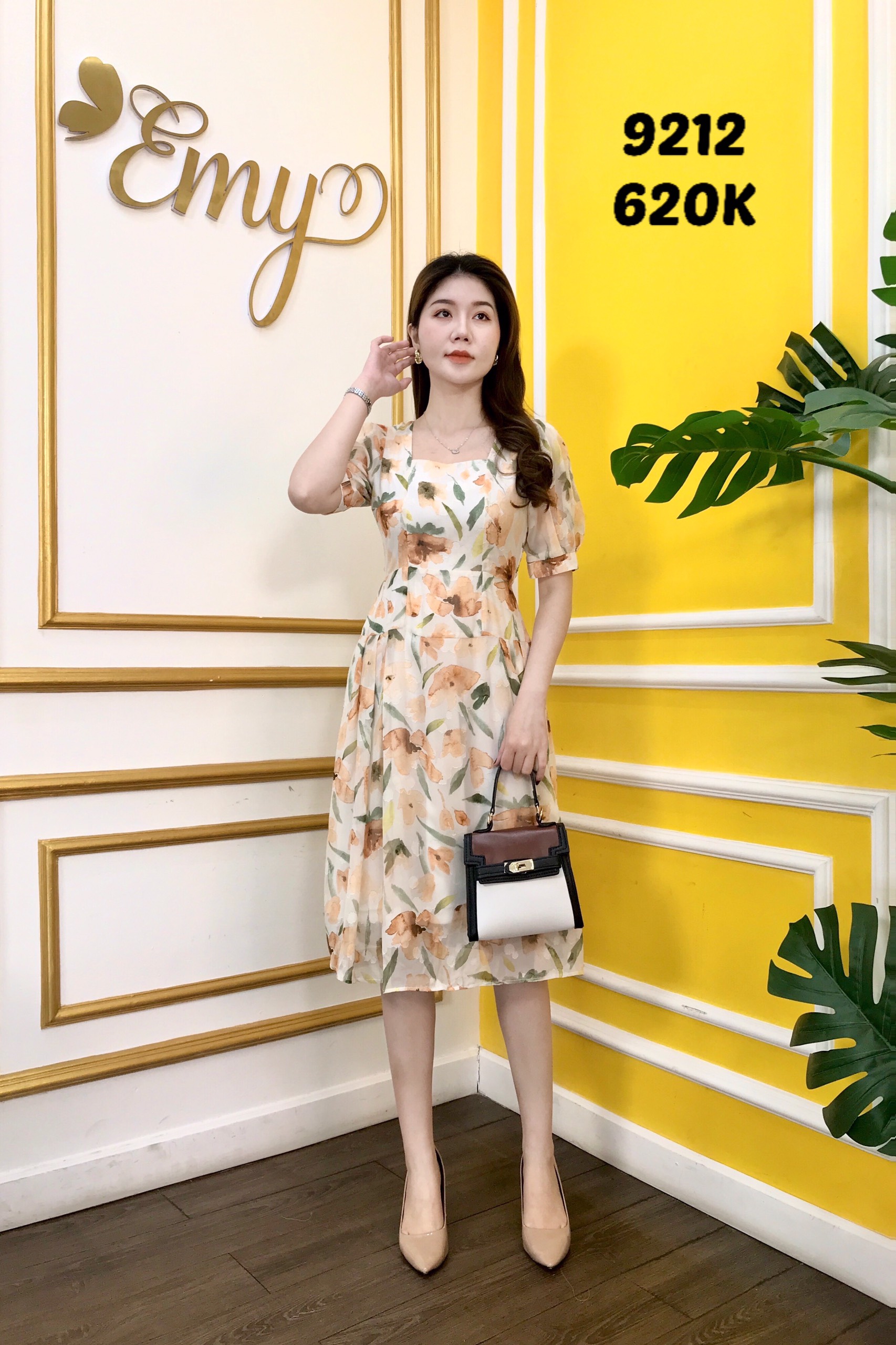 Đầm EMY EM9212 Xoè Cổ Vuông