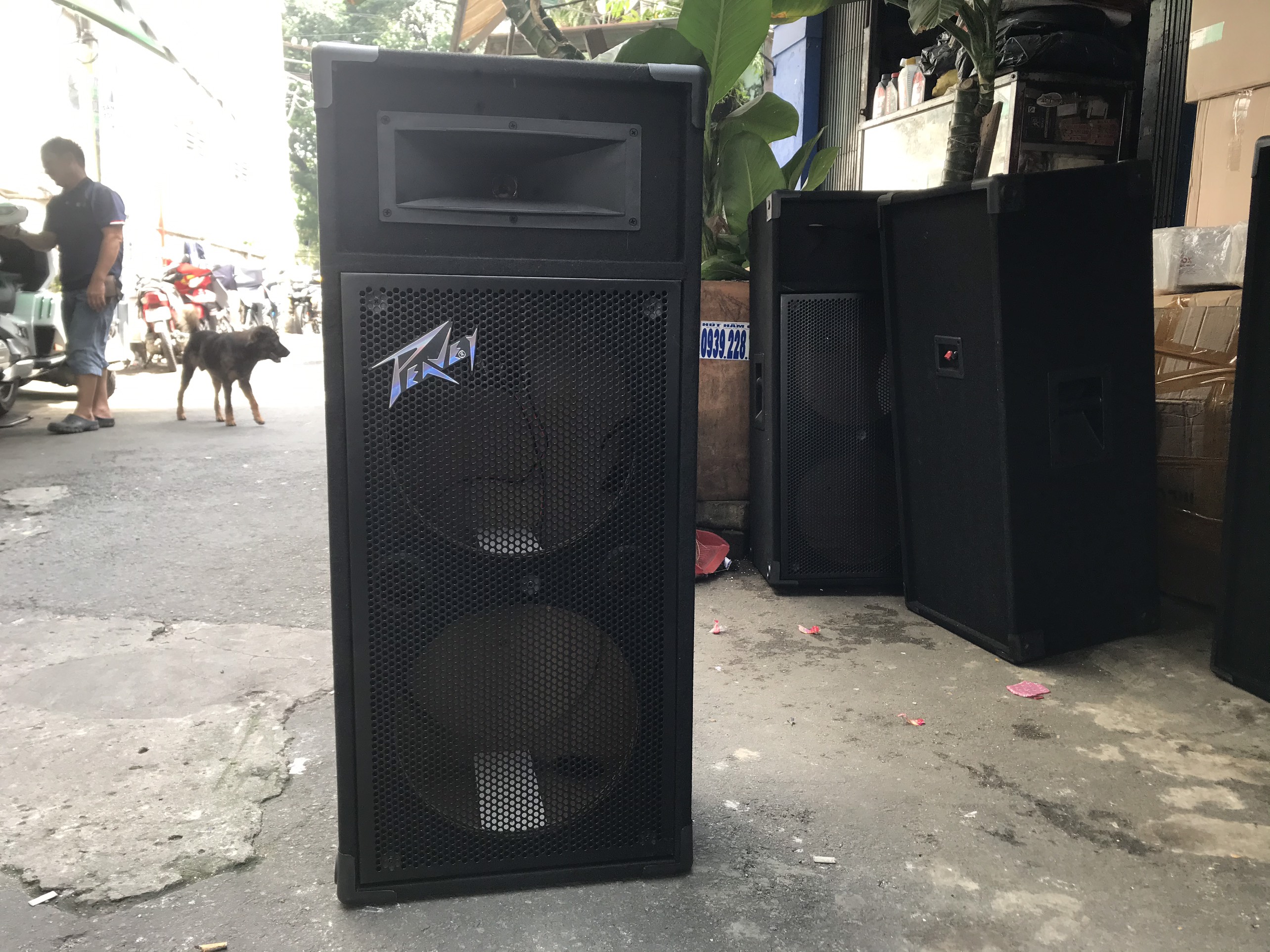 1 Cái Vỏ loa 2 bass 3 Tấc ( Tặng kèm Tem + Họng Kèn )