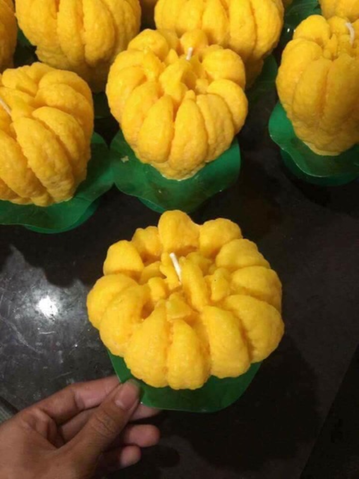Nến phật thủ cỡ đại có hộp