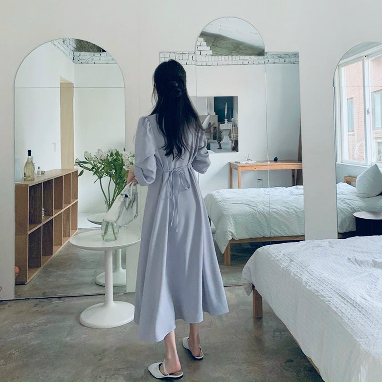 Đầm xám cổ V tay dài nút bọc