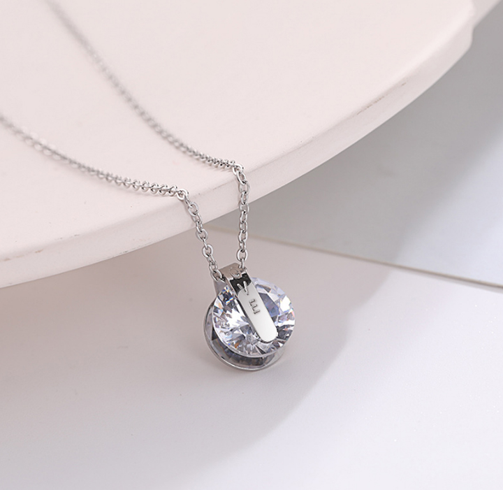 DÂY CHUYỀN TITAN ĐÁ TRÒN LOVE